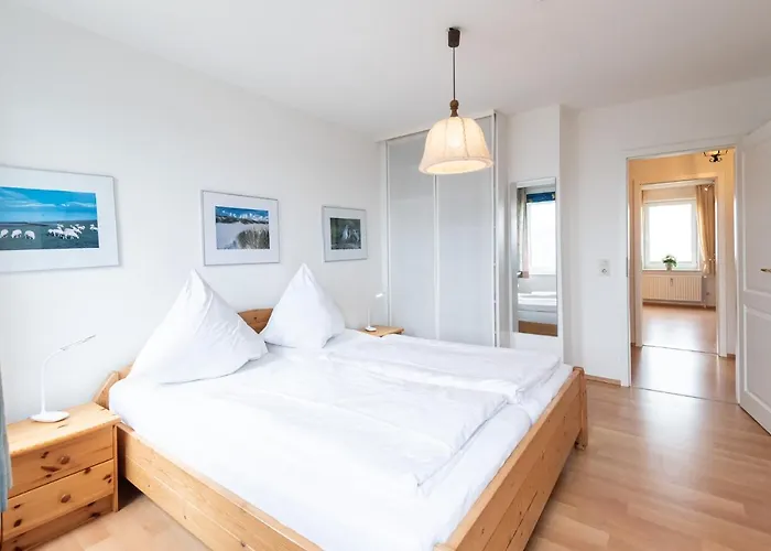 Haus Decker, App. 3